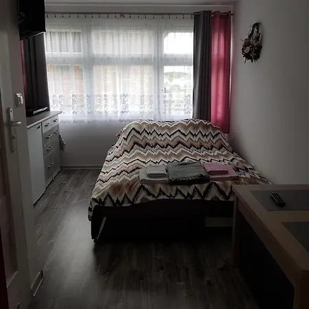 ロッジ Leszkowo ウストカ